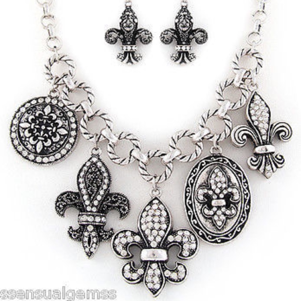 Fluer Necklace Crystal Charms